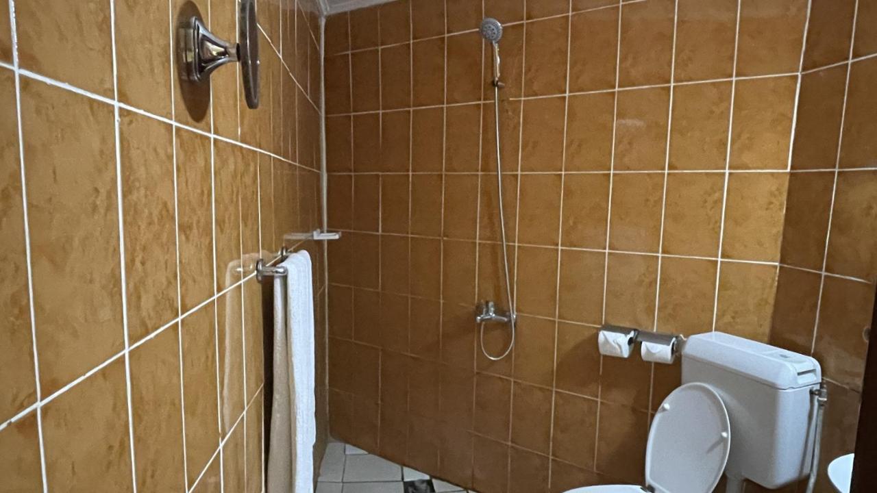 Hotel Les Polygones Kribi Exterior foto