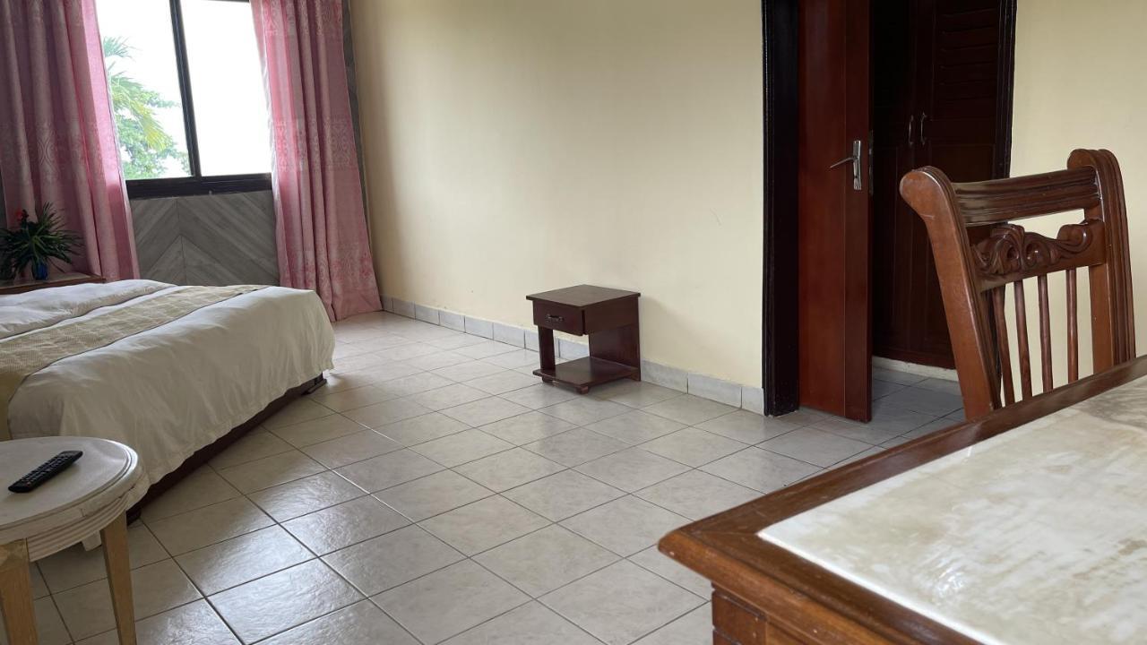 Hotel Les Polygones Kribi Exterior foto